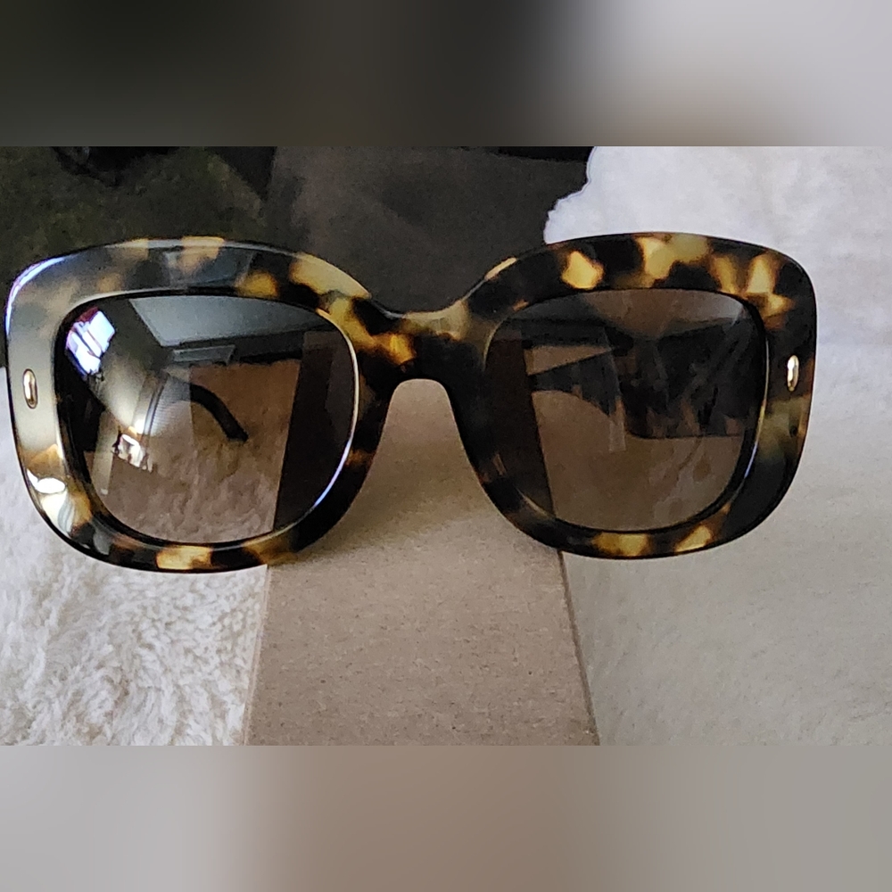 TORY BURCH SUNGLASSES